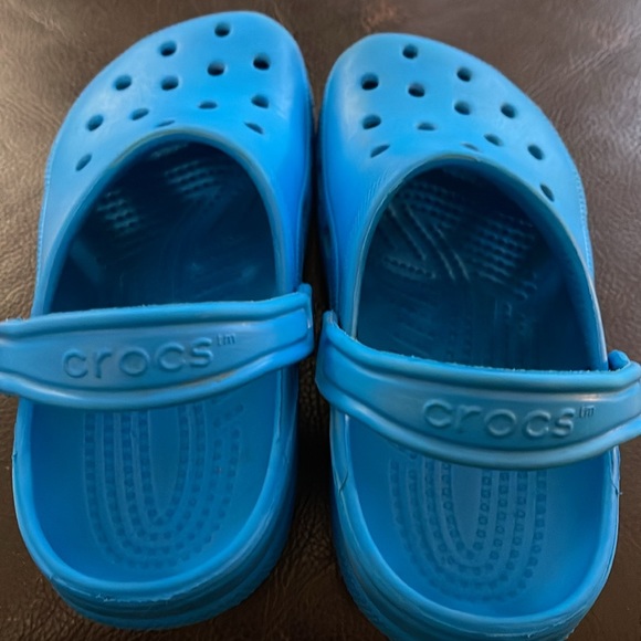 Unisex Blue Crocs Sandals - Picture 7 of 10